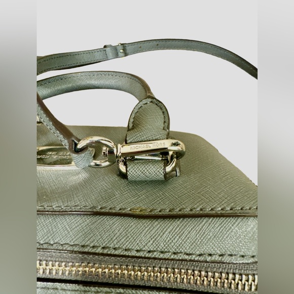Michael Kors Gray Top Handle Satchel Handbag Silver Chrome Hardware Logo S/M - Picture 9 of 10